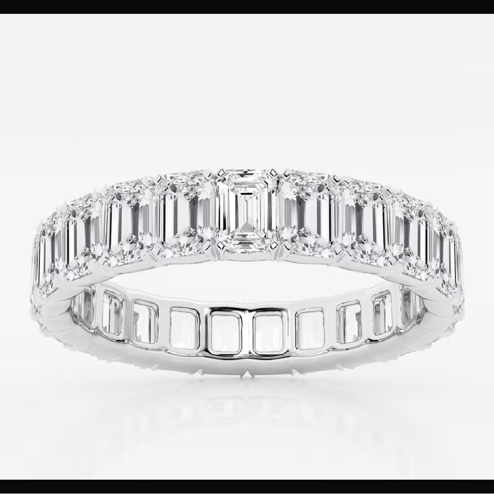 Elegant White Gold Women's Ring